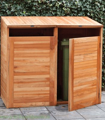 Wanneer je in je achtertuin aan het genieten bent van het mooie weer blijft je aandacht er steeds op vallen. De plastic container. Hoe kan het ook anders, met de opvallende kleuren zijn de gemeente containers het lelijkste object in jouw achtertuin. Gelukkig is er tegenwoordig een oplossing namelijk een container ombouw. Een container ombouw ook wel vaak containerberging genoemd is een tuinmeubel dat ervoor zorgt dat de lelijke plastic containers op een mooie manier worden weggewerkt uit de achtertuin. Toenemende populariteit De populariteit van een Containerberging een containerberging meer aandacht krijgen in de media en tuin televisieshows, maar ook omdat de plastic containers als een doorn in het oog zien als het aankomt op het perfectioneren van hun tuin. Ook in de zomer van 2017 is er weer een run gekomen op de containerbergingen. Dit resulteert zelfs in een wachtlijst en een langere levertijd. Ook wordt er door tuinmeubelexperts verwacht dat de populariteit van de container ombouw ook de komende jaren zal toenemen. Materiaalsoorten Een containerberging kan bestaan uit verschillende materiaalsoorten. De meest voorkomende materiaalsoorten zijn hout en kunststof. Ook zijn er containerbergingen te vinden die gemaakt zijn van metaal en bamboe. Deze zijn echter minder populair op de tuinmarkt. De meest verkochte container ombouw is de containerberging hardhout. Let wel op wanneer je een container Ombouw wilt aanschaffen dat je kiest voor duurzaam hout. Hiermee gaat je containerberging langer mee. Je kunt duurzaam hout herkennen wanneer hij gecertificeerd is door verschillende keurmerken zoals FSC-keurmerk of het Indonesian Legal Wood keurmerk. Bij de duurdere containerbergingen zit er vaak een deur aan de voorkant gemonteerd. Hiermee kun je de container er makkelijk uitrijden. Bij de vaak wat goedkopere versies wordt de achterkant opengelaten. Hierdoor kun je de container ook gemakkelijk uithalen om vervolgens aan de straatkant te zetten. Containerberging Online kopen Je kunt een containerberging makkelijk online kopen. Dit brengt vaak ook verschillende voordelen met zich mee. Je hoeft bijvoorbeeld niet helemaal naar een tuincentrum te rijden waar ze een beperkt assortiment hebben, maar ook zijn de prijzen online goedkoper. Dit komt natuurlijk dat bij een tuincentrum meer kosten worden gemaakt bij het verkopen van een containerberging als bij een webshop. Ook is een groot voordeel dat wanneer je de containerberging online koopt, deze bij jou thuis wordt bezorgt. Dit scheelt je zelf veel moeite. Voornamelijk omdat een Container Ombouw erg lomp is om te vervoeren en ongeveer rond de 60 kilo wegen. Wanner je een containerberging online koopt wordt deze na een telefonische afspraak netjes bij jouw thuis afgeleverd.